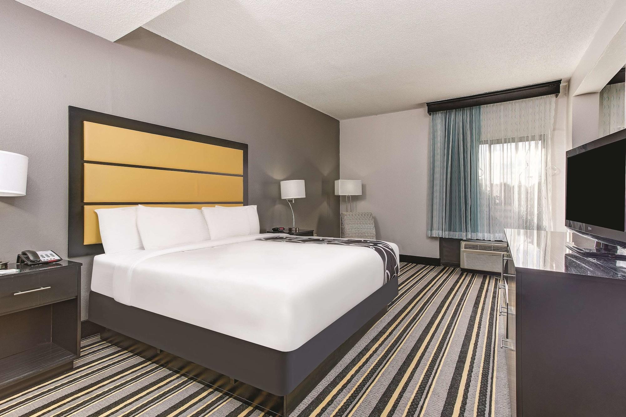 Oyo Townhouse - Ridgeland Hotel