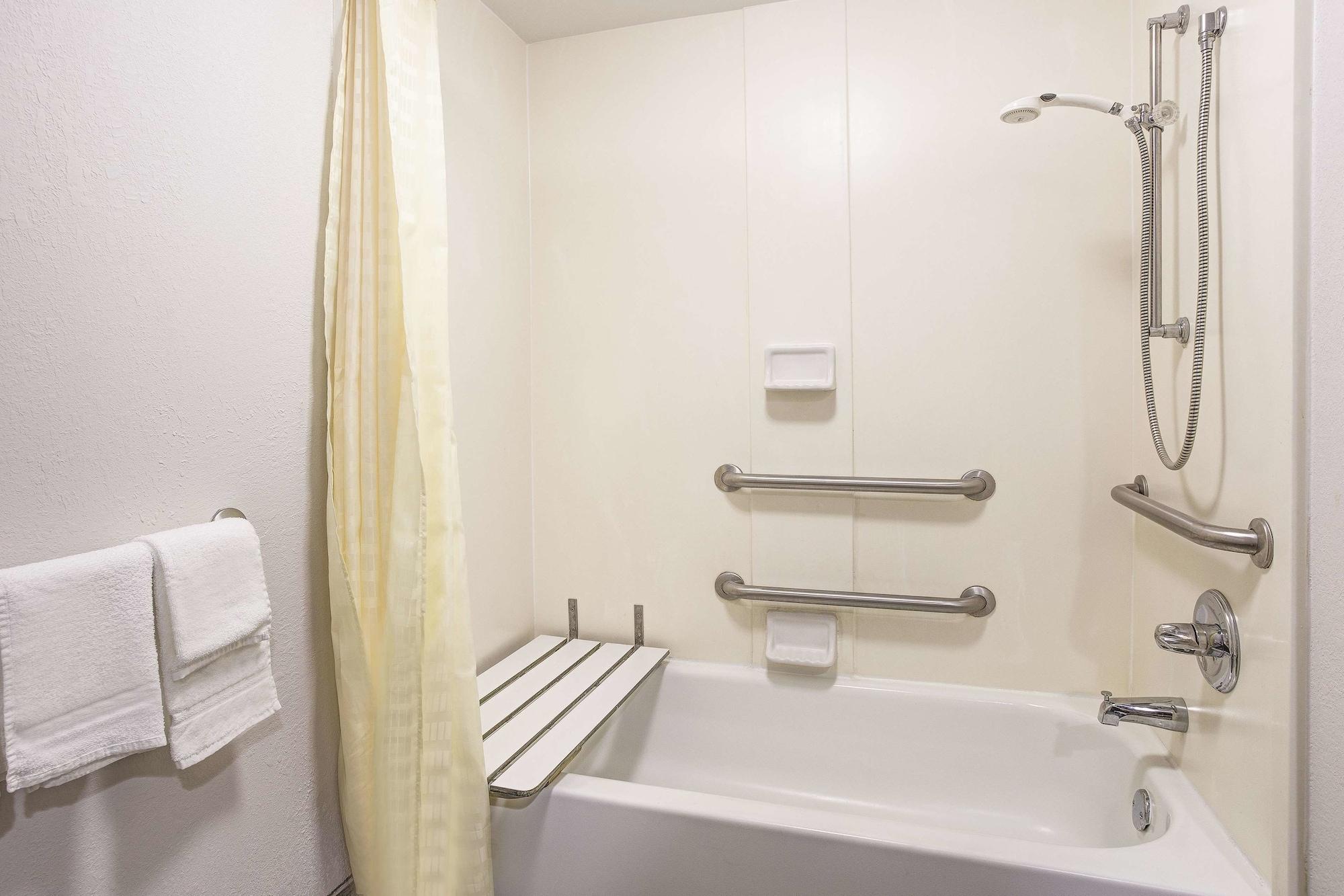 Oyo Townhouse - Ridgeland Hotel Jackson