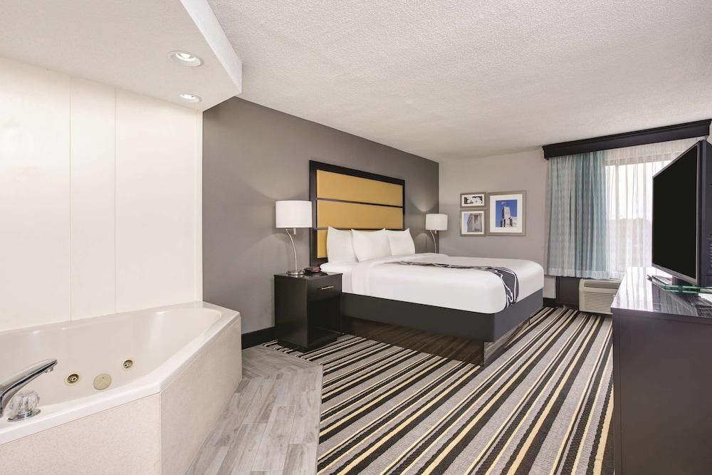 Oyo Townhouse - Ridgeland Hotel 3*