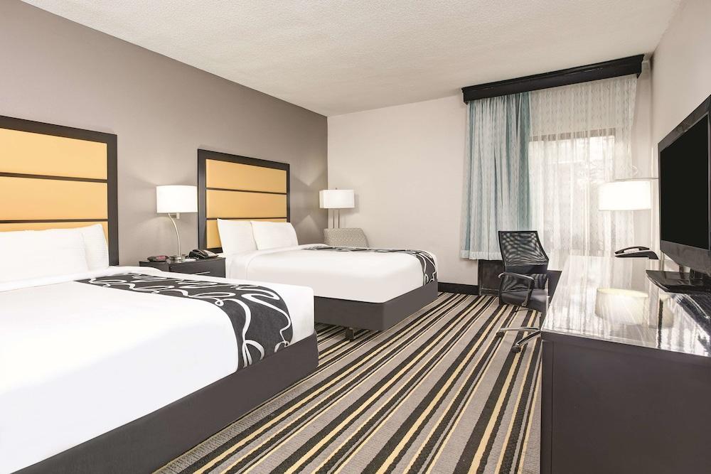 Oyo Townhouse - Ridgeland 3*