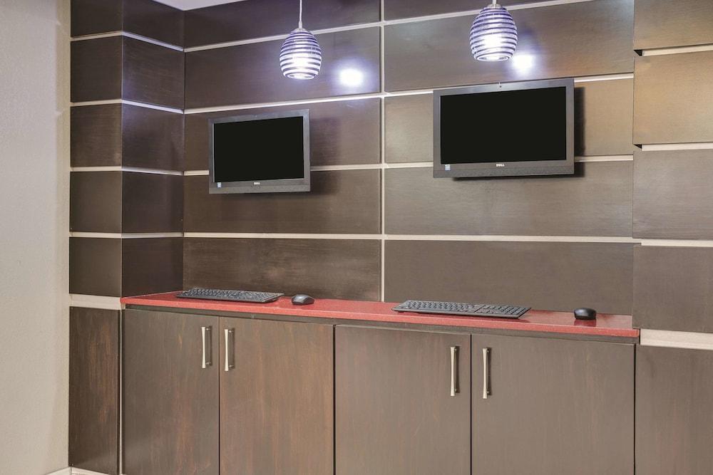 Oyo Townhouse - Ridgeland Hotel 3*
