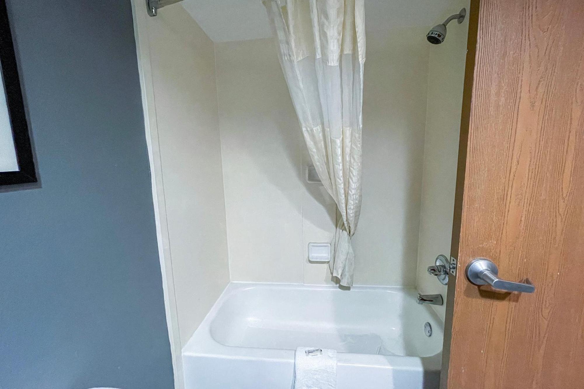 Oyo Townhouse - Ridgeland Hotel 3*