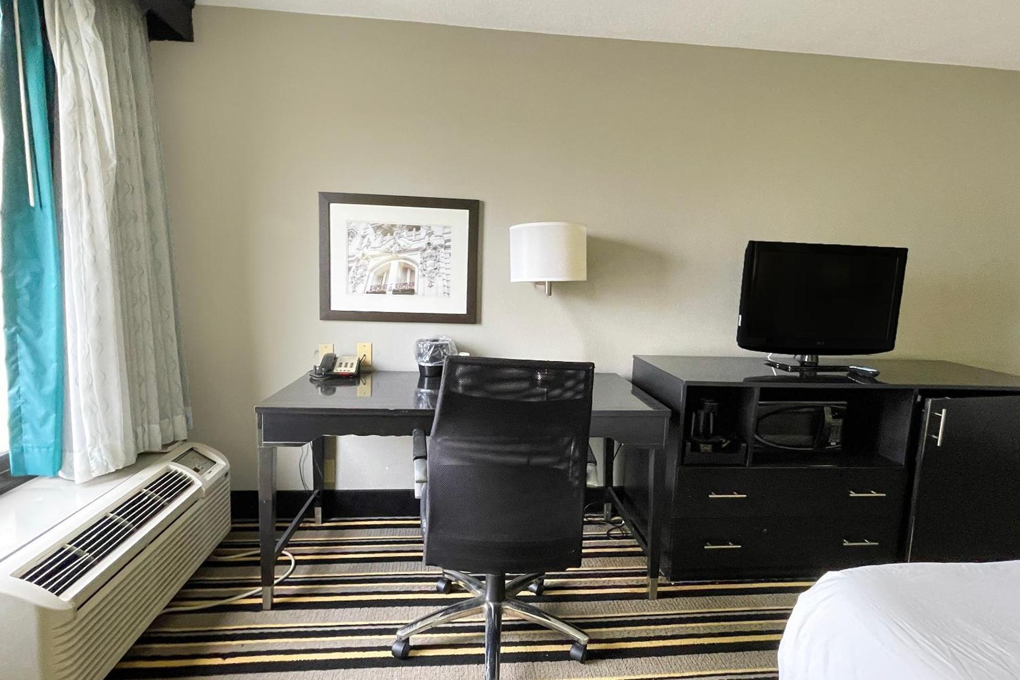 Oyo Townhouse - Ridgeland 3*