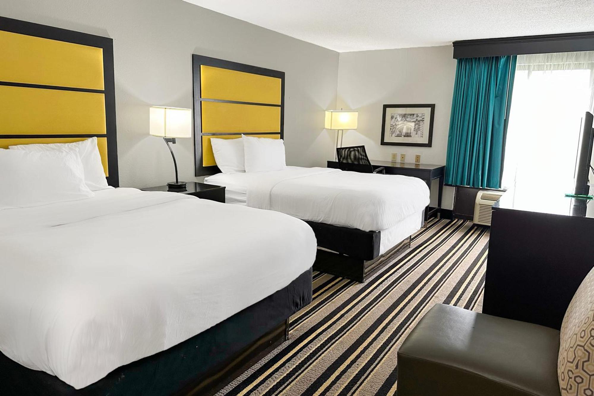Oyo Townhouse - Ridgeland Hotel