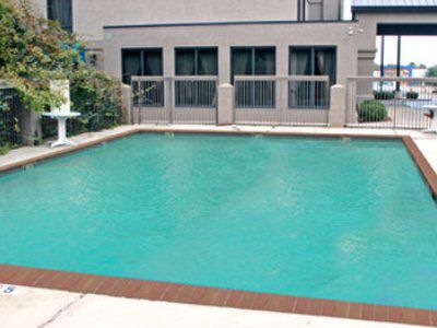 Oyo Townhouse - Ridgeland Hotel