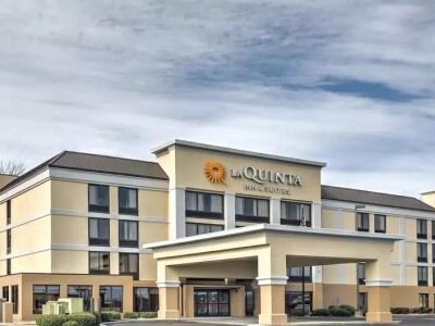 Oyo Townhouse - Ridgeland 3*