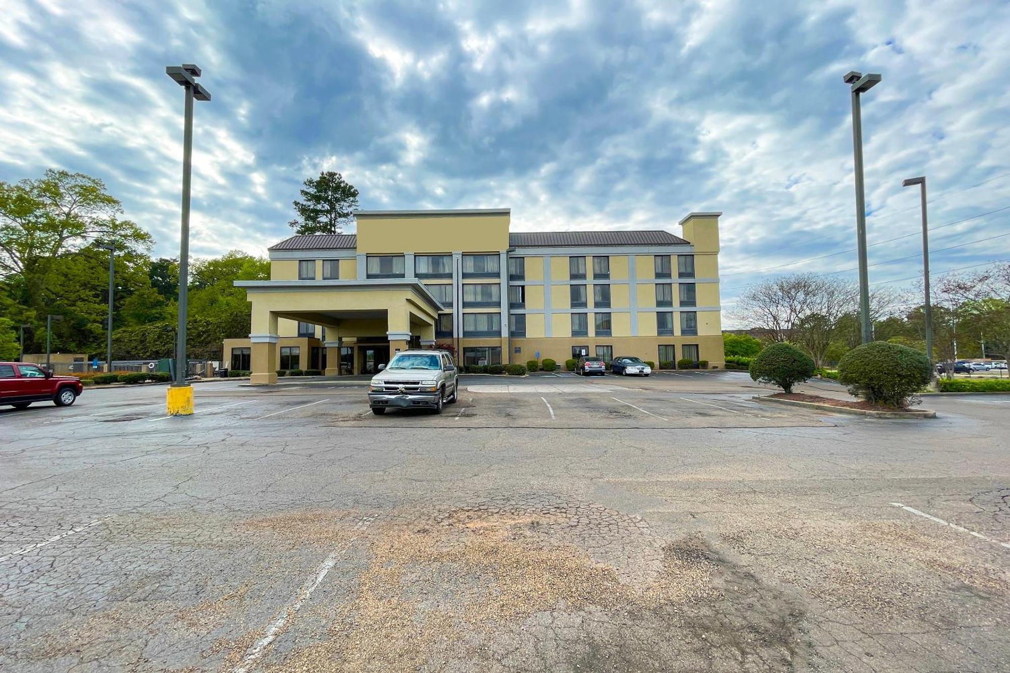 Oyo Townhouse - Ridgeland Hotel Jackson