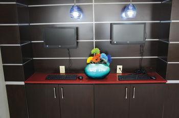 Oyo Townhouse - Ridgeland Hotel